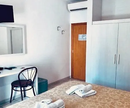 Dependance Marina 3* Риччоне